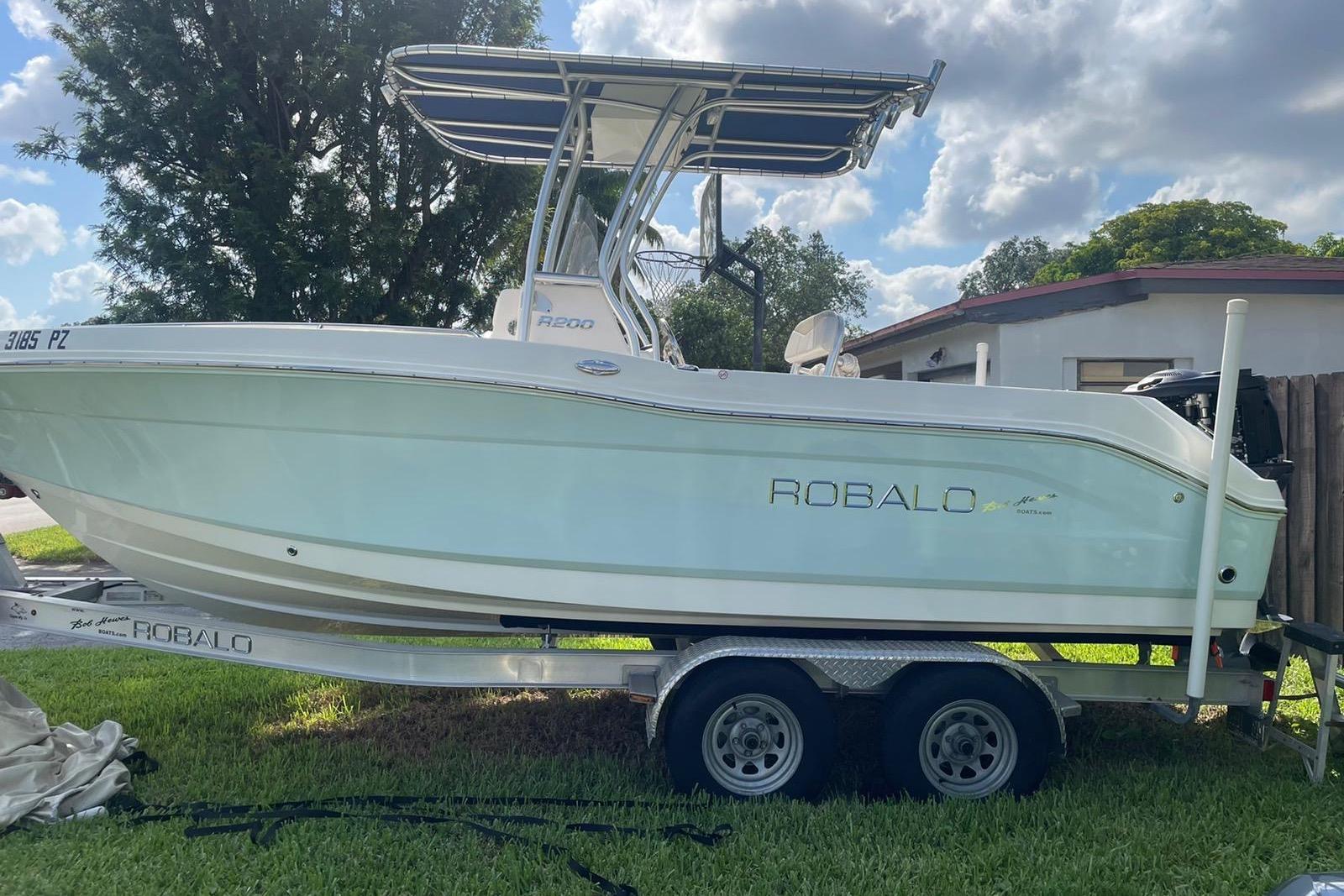 2016 Robalo R200 Center Console
