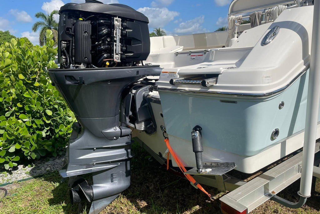 2016 Robalo R200 Center Console
