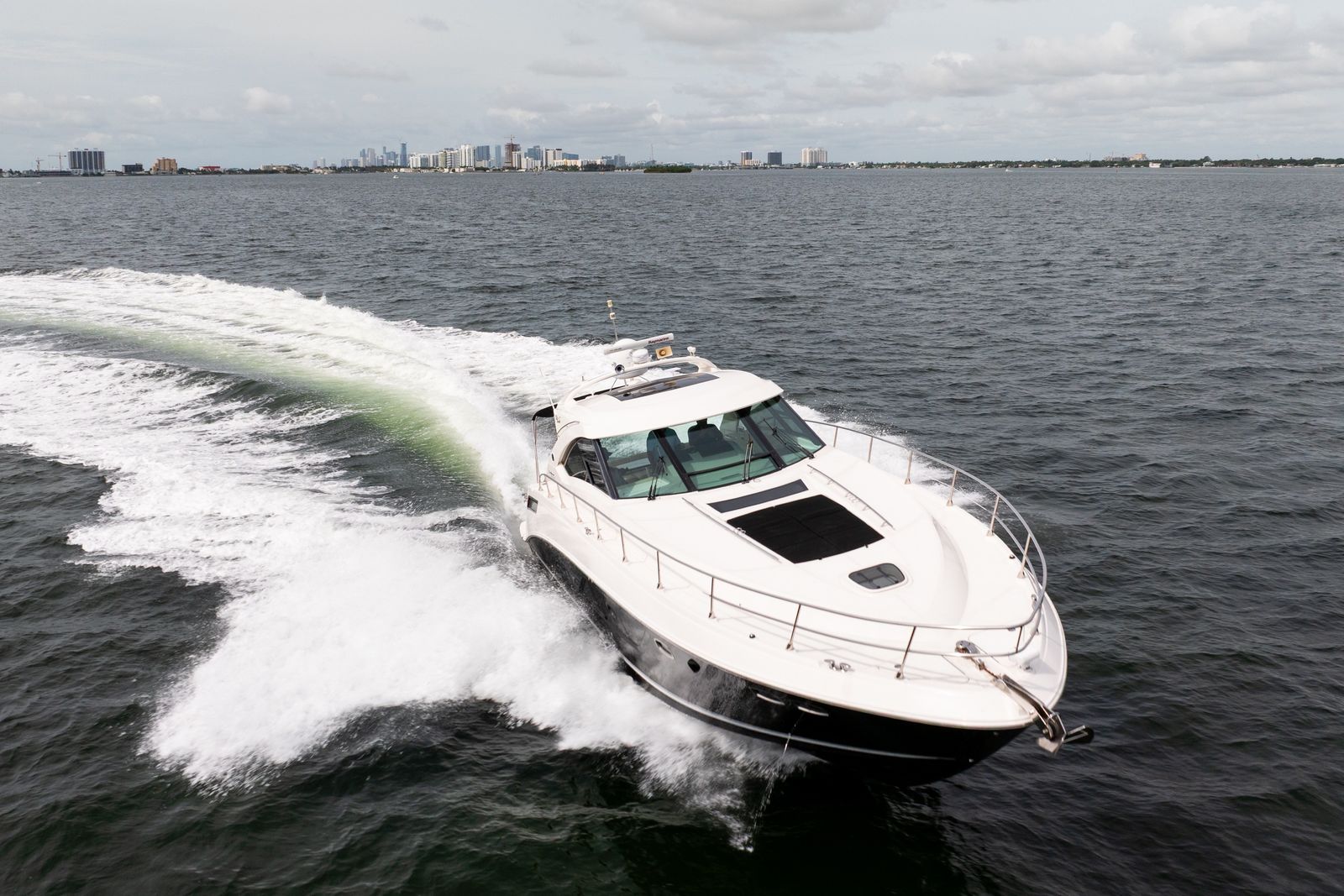 2016 Sea Ray Sundancer 540 — Twin Cummins QSM-11 Diesels, Miami