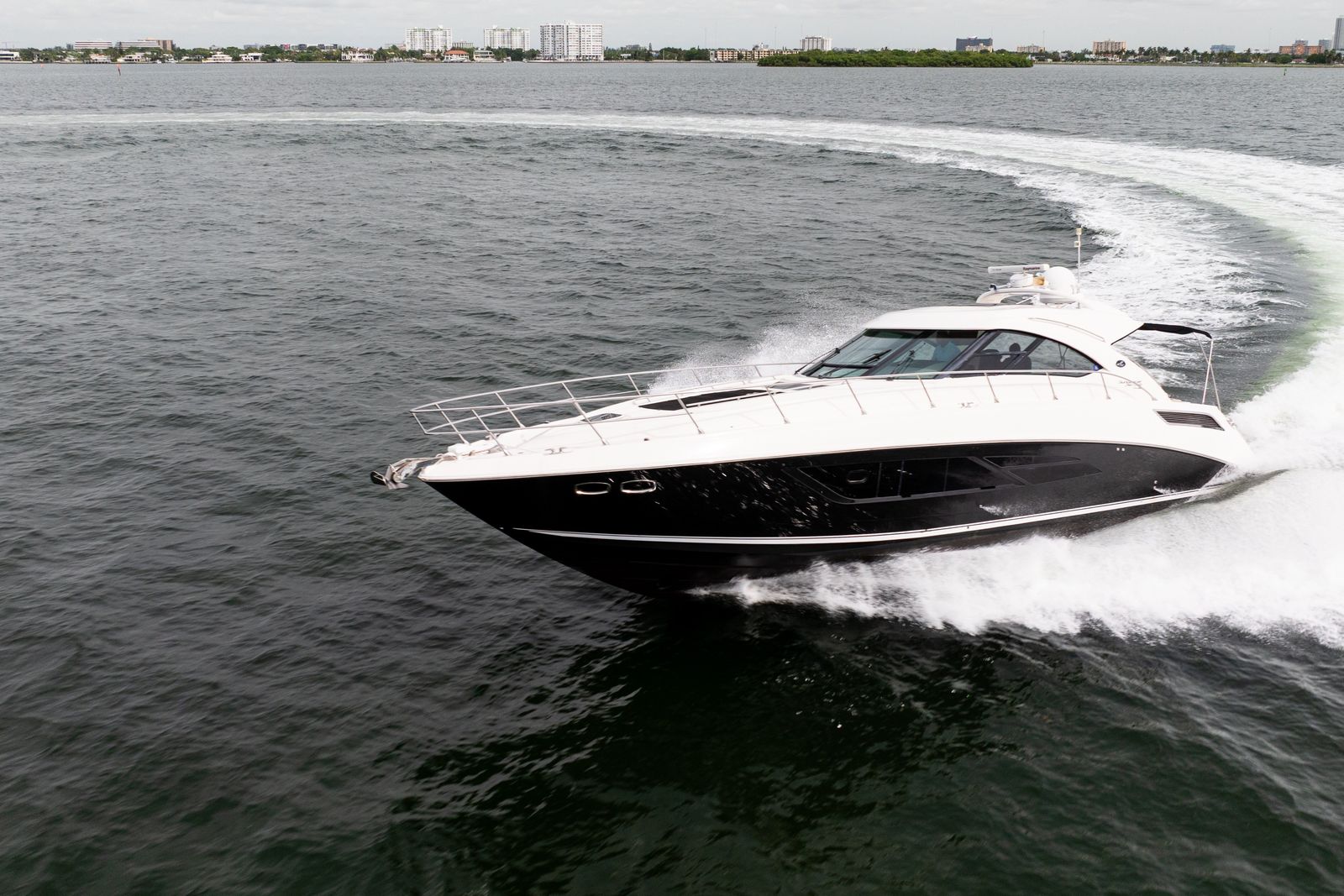 2016 Sea Ray Sundancer 540 — Twin Cummins QSM-11 Diesels, Miami