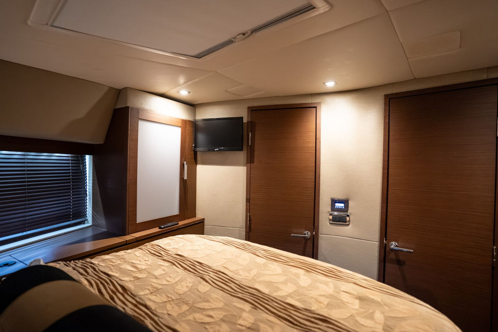 2016 Sea Ray Sundancer 540 — Twin Cummins QSM-11 Diesels, Miami