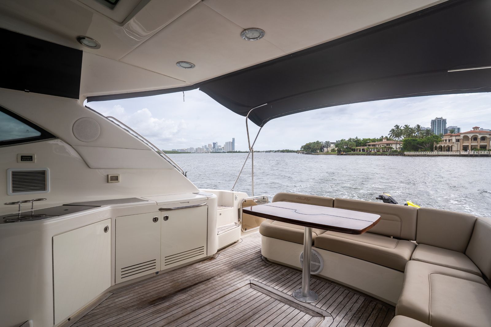 2016 Sea Ray Sundancer 540 — Twin Cummins QSM-11 Diesels, Miami