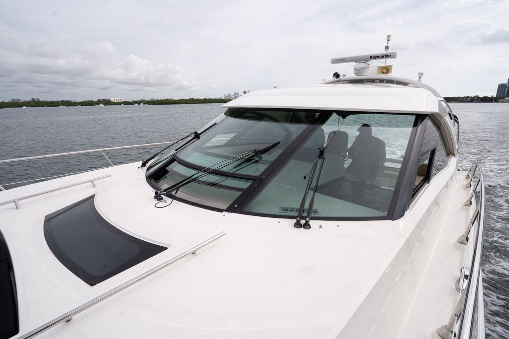 2016 Sea Ray Sundancer 540 — Twin Cummins QSM-11 Diesels, Miami
