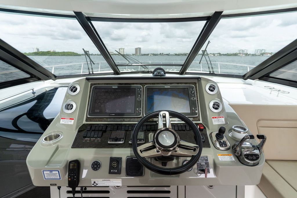 2016 Sea Ray Sundancer 540 — Twin Cummins QSM-11 Diesels, Miami