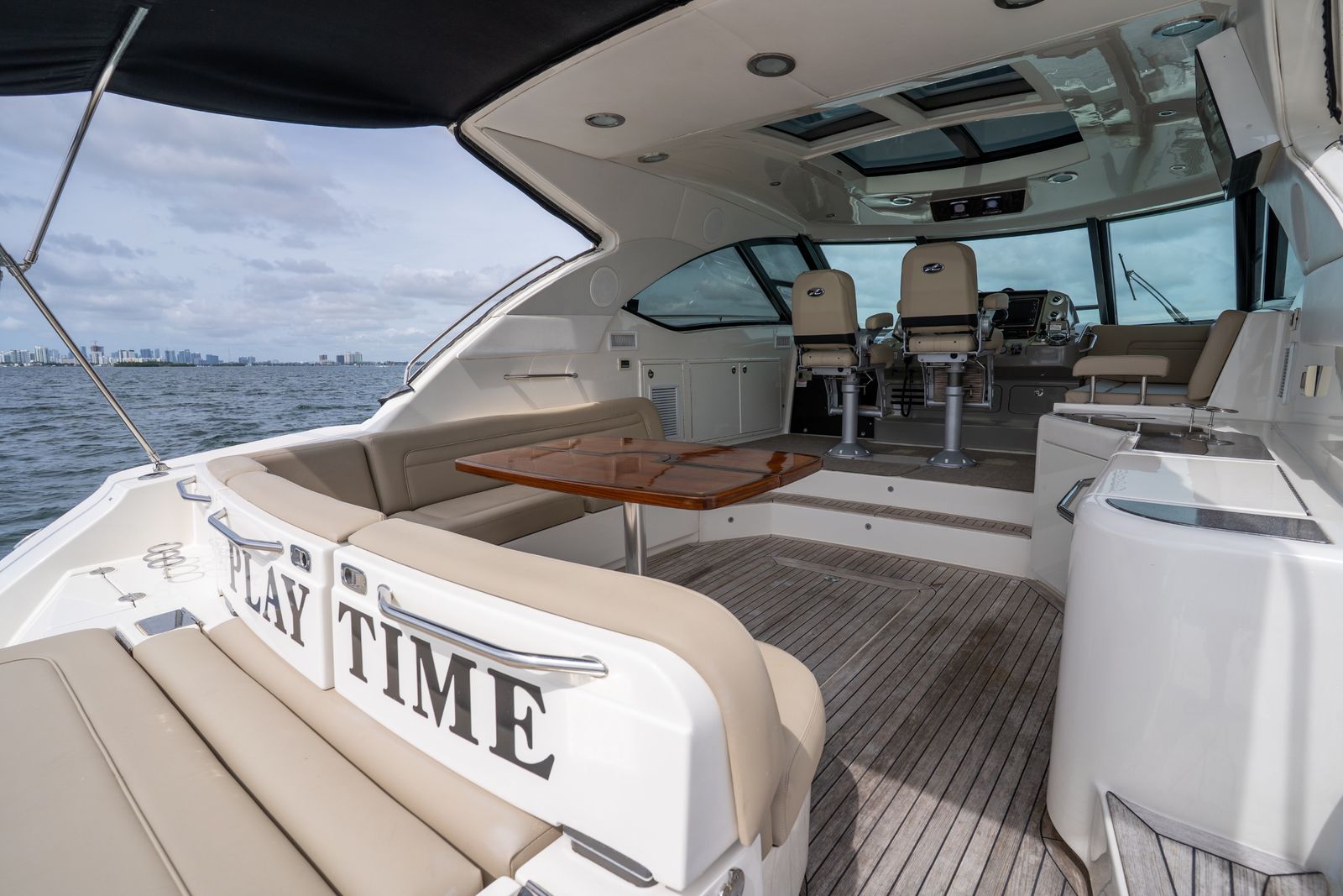 2016 Sea Ray Sundancer 540 — Twin Cummins QSM-11 Diesels, Miami