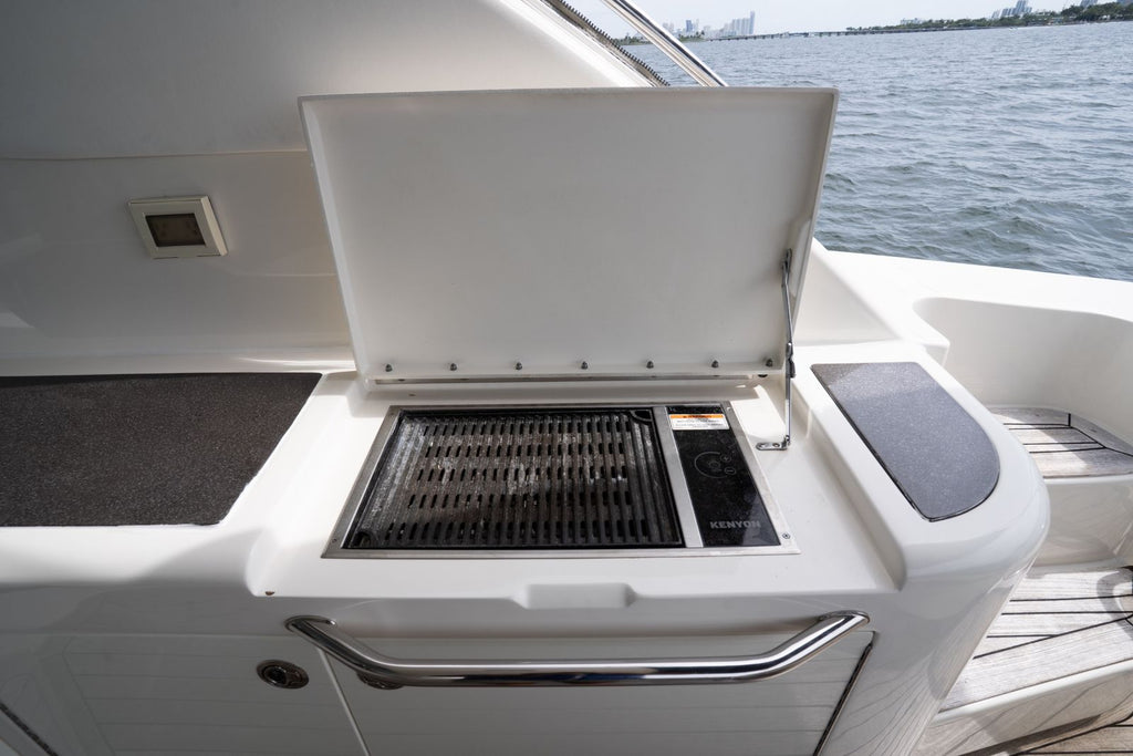 2016 Sea Ray Sundancer 540 — Twin Cummins QSM-11 Diesels, Miami