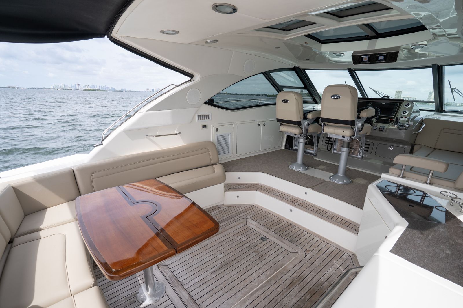 2016 Sea Ray Sundancer 540 — Twin Cummins QSM-11 Diesels, Miami