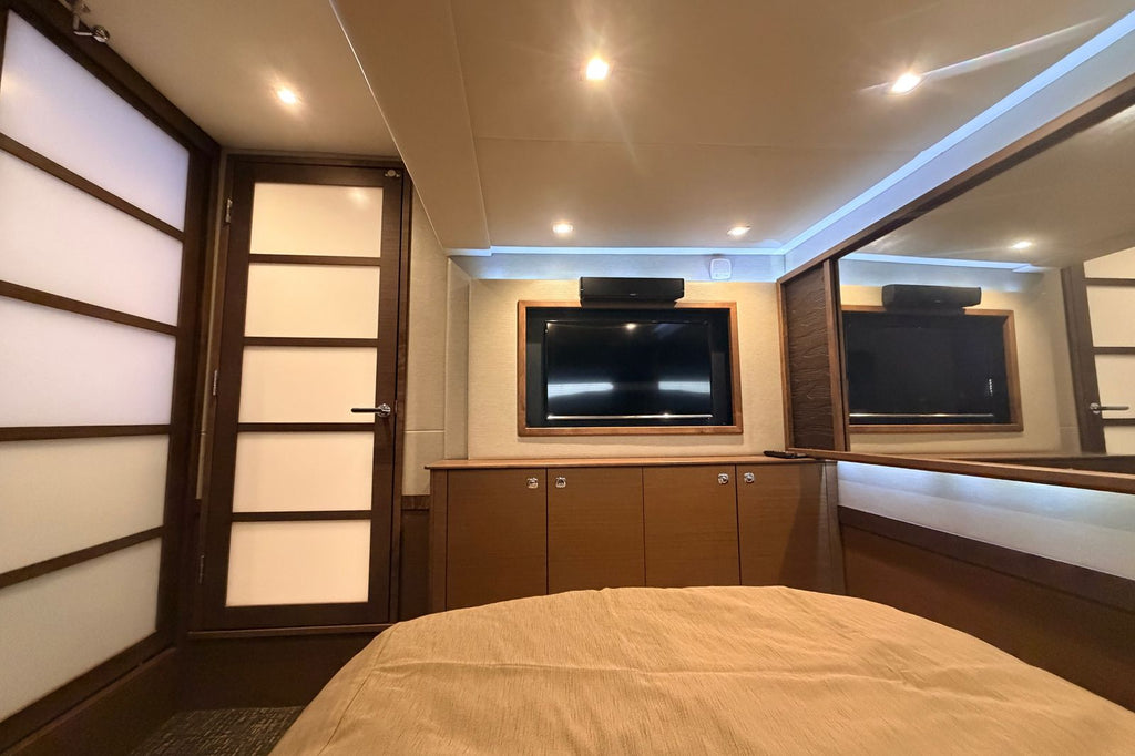 2016 Sea Ray Sundancer 540 — Twin Cummins QSM-11 Diesels, Miami