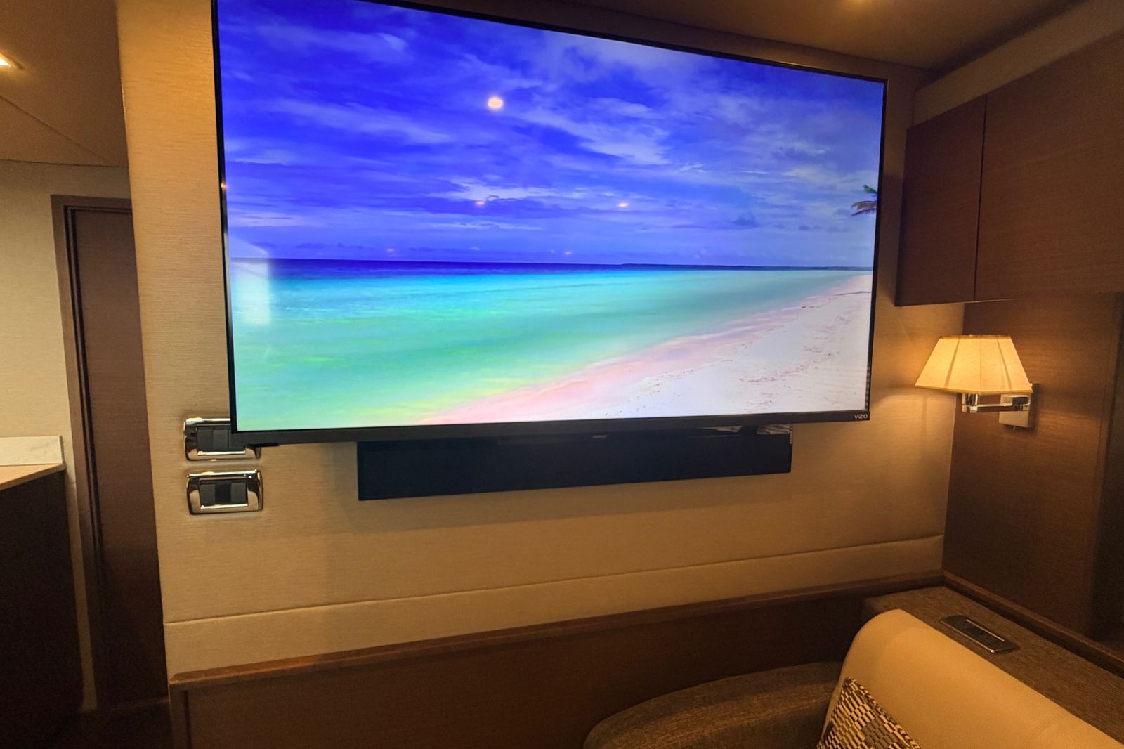 2016 Sea Ray Sundancer 540 — Twin Cummins QSM-11 Diesels, Miami