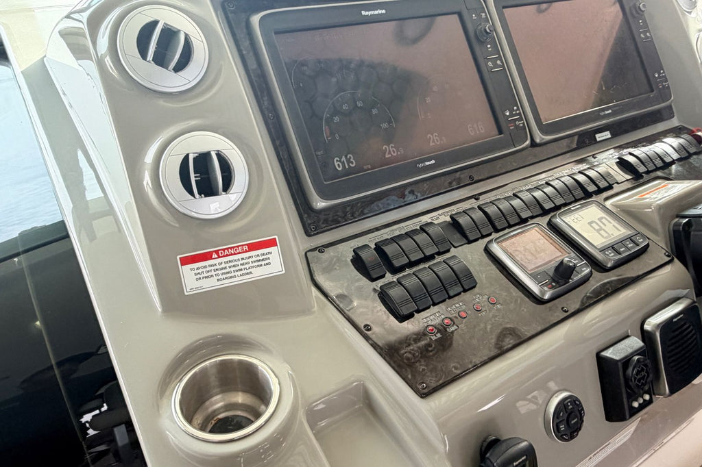 2016 Sea Ray Sundancer 540 — Twin Cummins QSM-11 Diesels, Miami