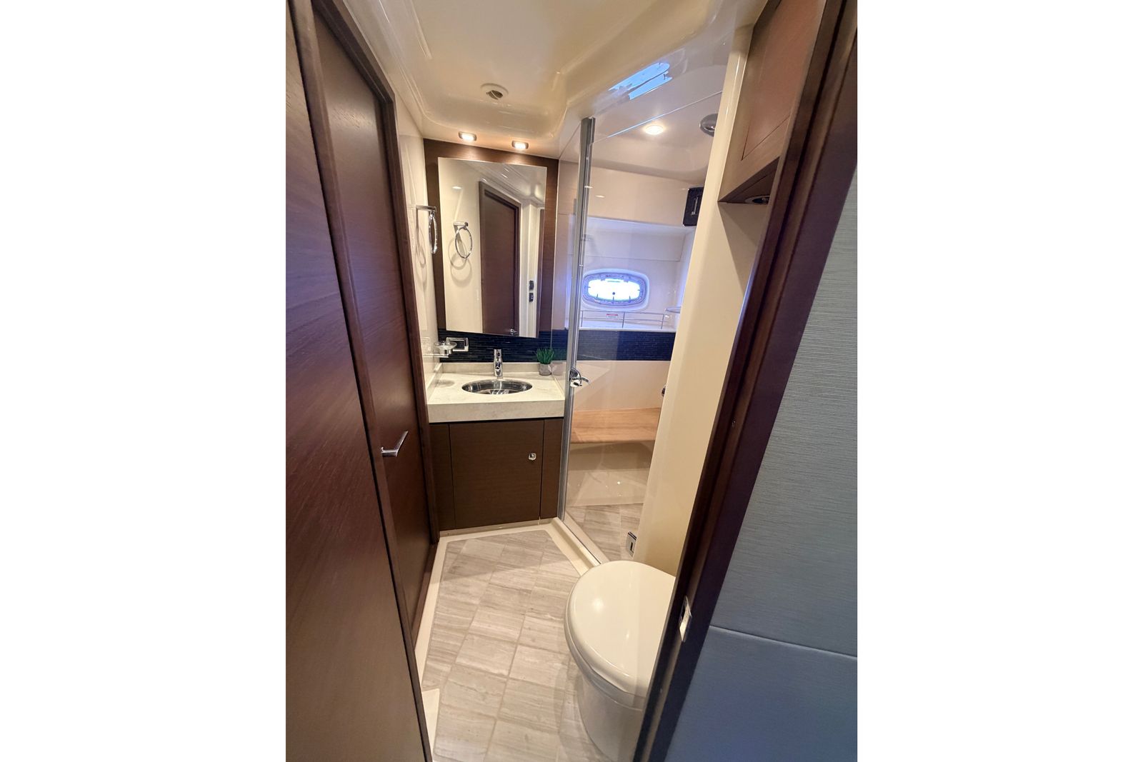 2016 Sea Ray Sundancer 540 — Twin Cummins QSM-11 Diesels, Miami