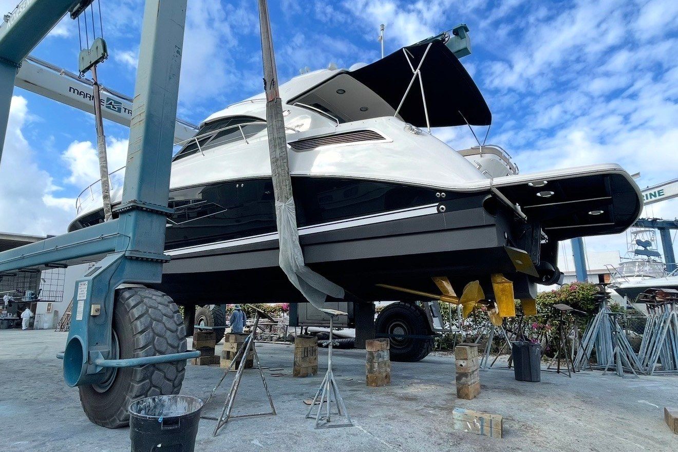 2016 Sea Ray Sundancer 540 — Twin Cummins QSM-11 Diesels, Miami
