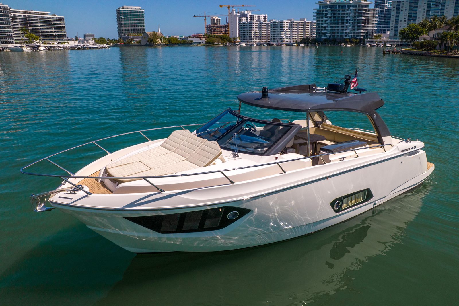 2017 Absolute 40 STL — Twin Volvo Penta Diesel, Miami Beach