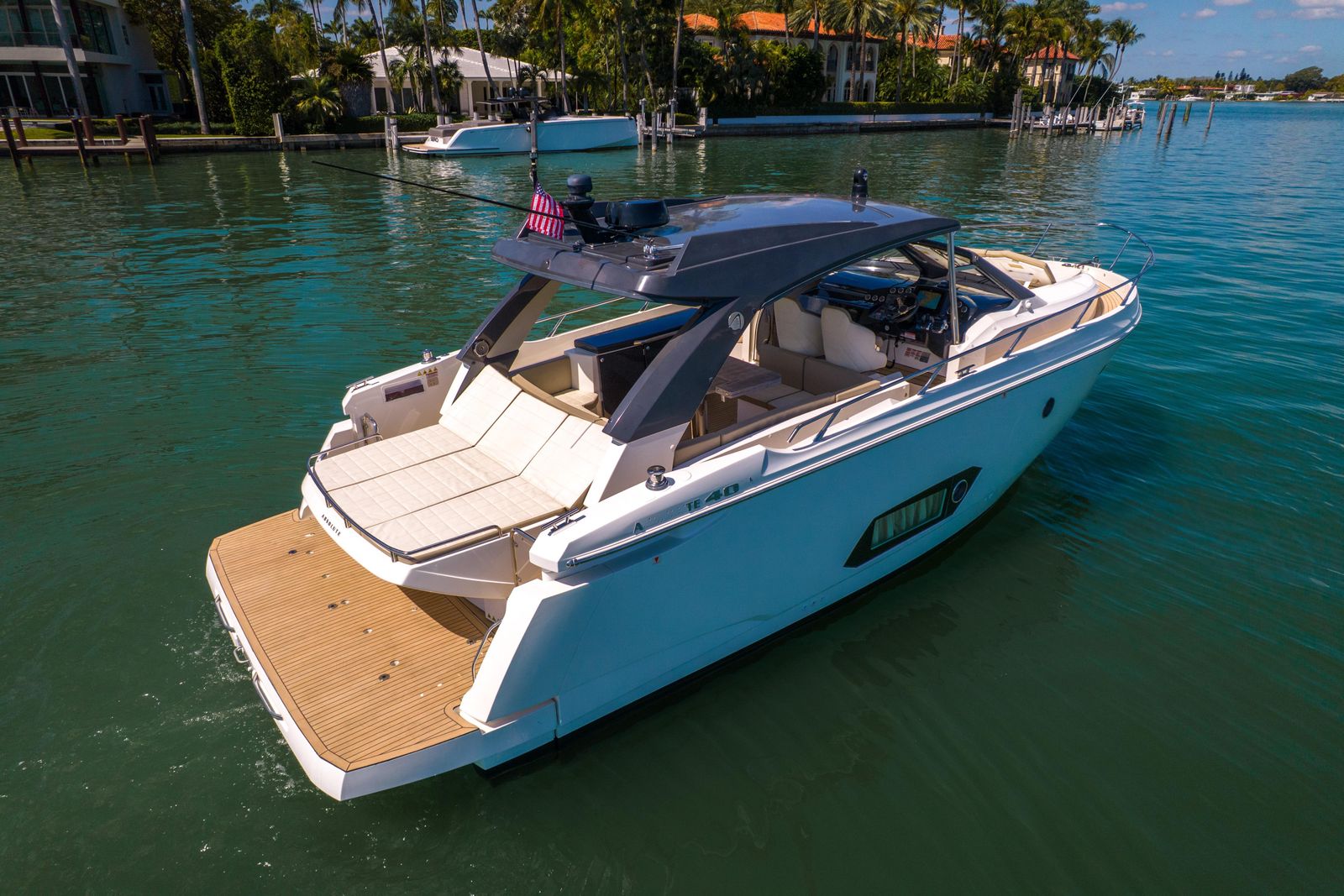 2017 Absolute 40 STL — Twin Volvo Penta Diesel, Miami Beach