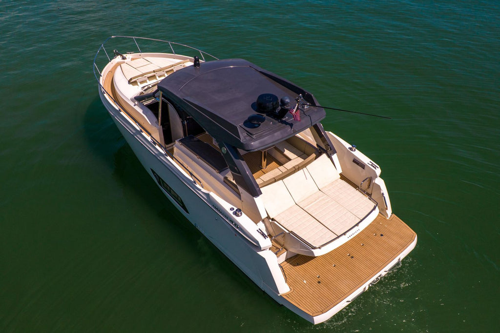 2017 Absolute 40 STL — Twin Volvo Penta Diesel, Miami Beach