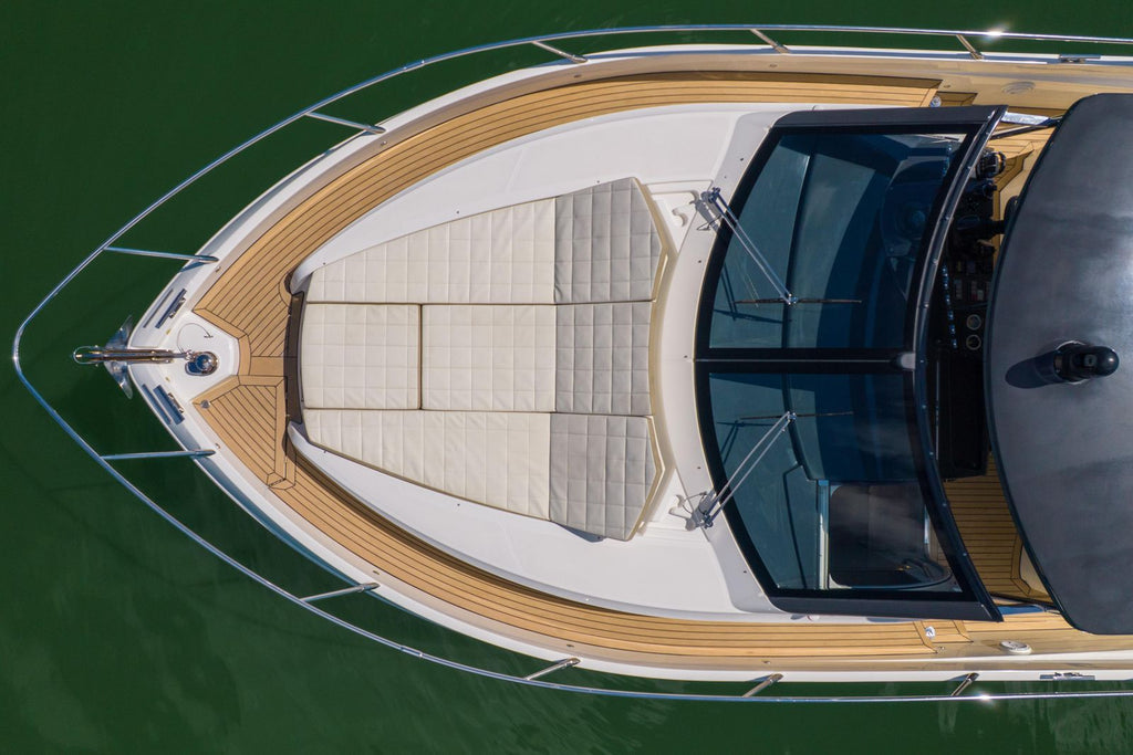 2017 Absolute 40 STL — Twin Volvo Penta Diesel, Miami Beach