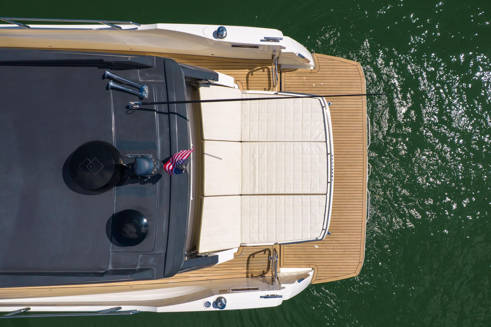 2017 Absolute 40 STL — Twin Volvo Penta Diesel, Miami Beach