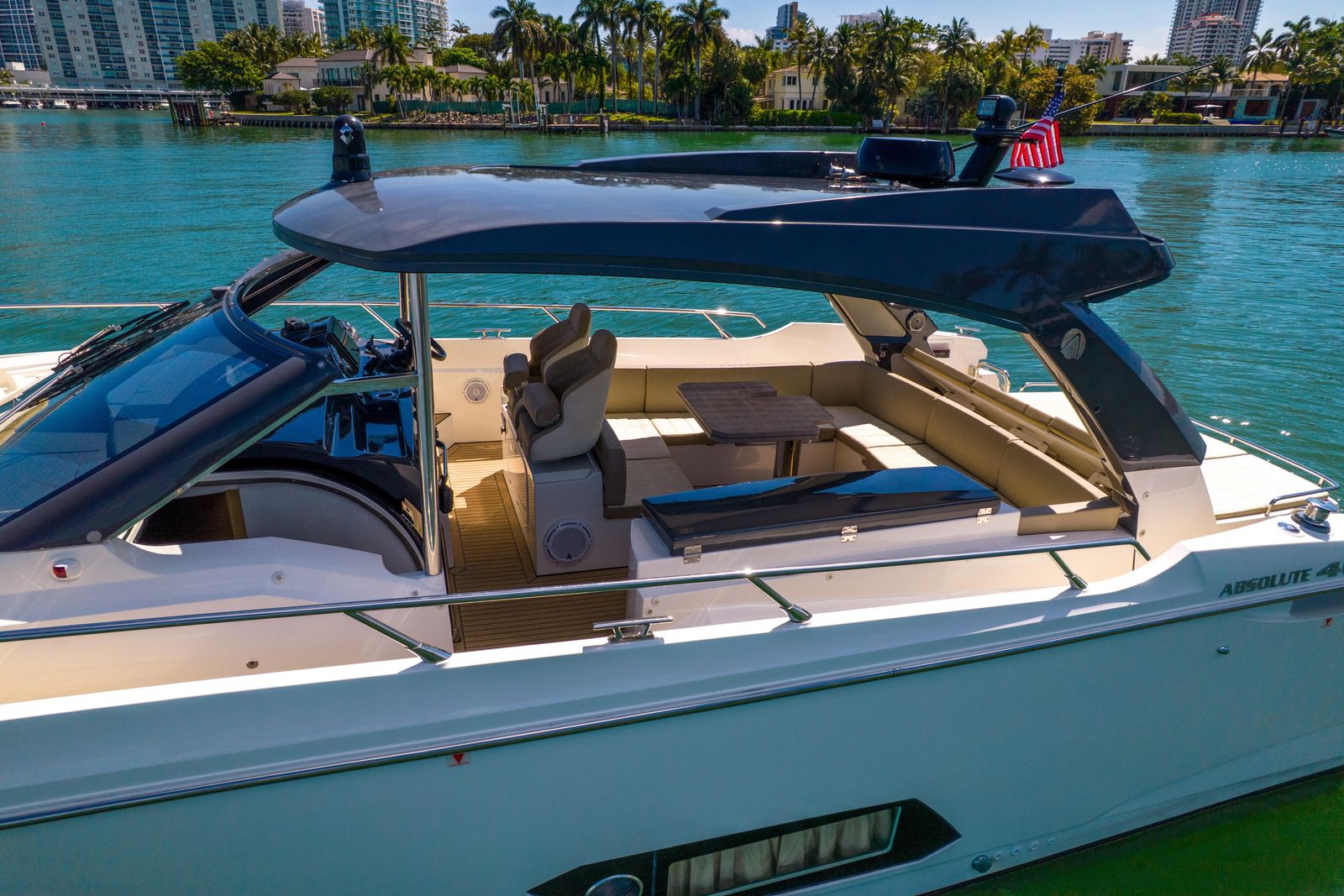 2017 Absolute 40 STL — Twin Volvo Penta Diesel, Miami Beach