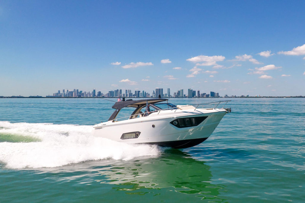 2017 Absolute 40 STL — Twin Volvo Penta Diesel, Miami Beach