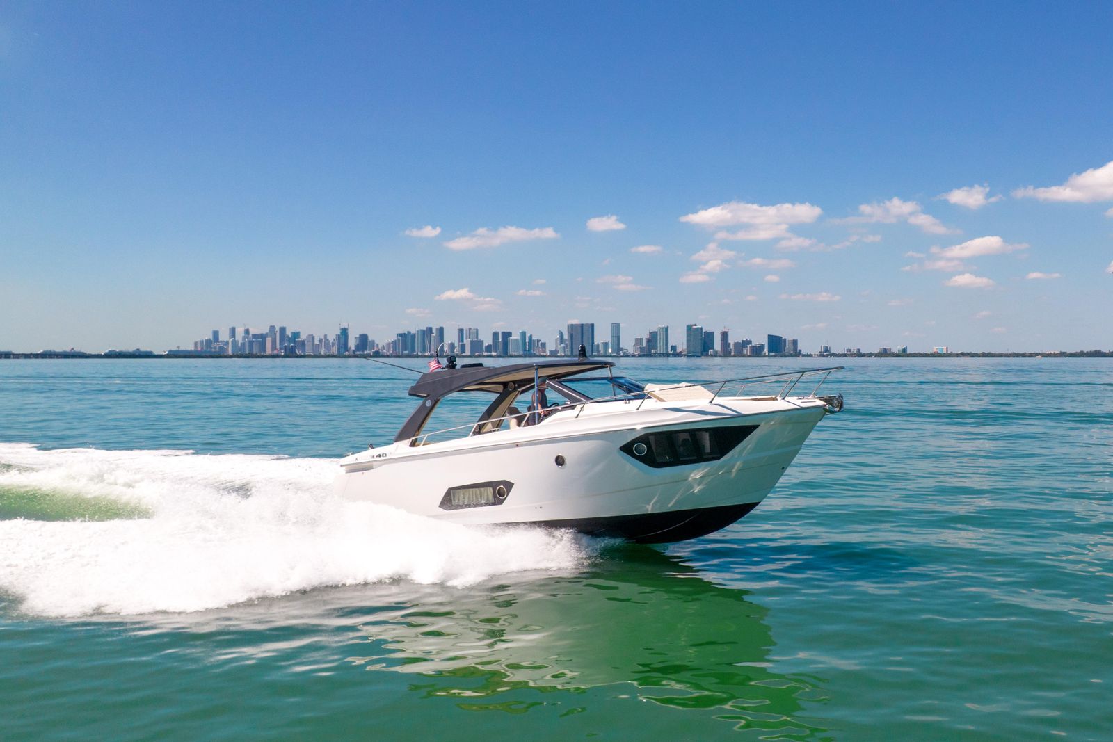 2017 Absolute 40 STL — Twin Volvo Penta Diesel, Miami Beach
