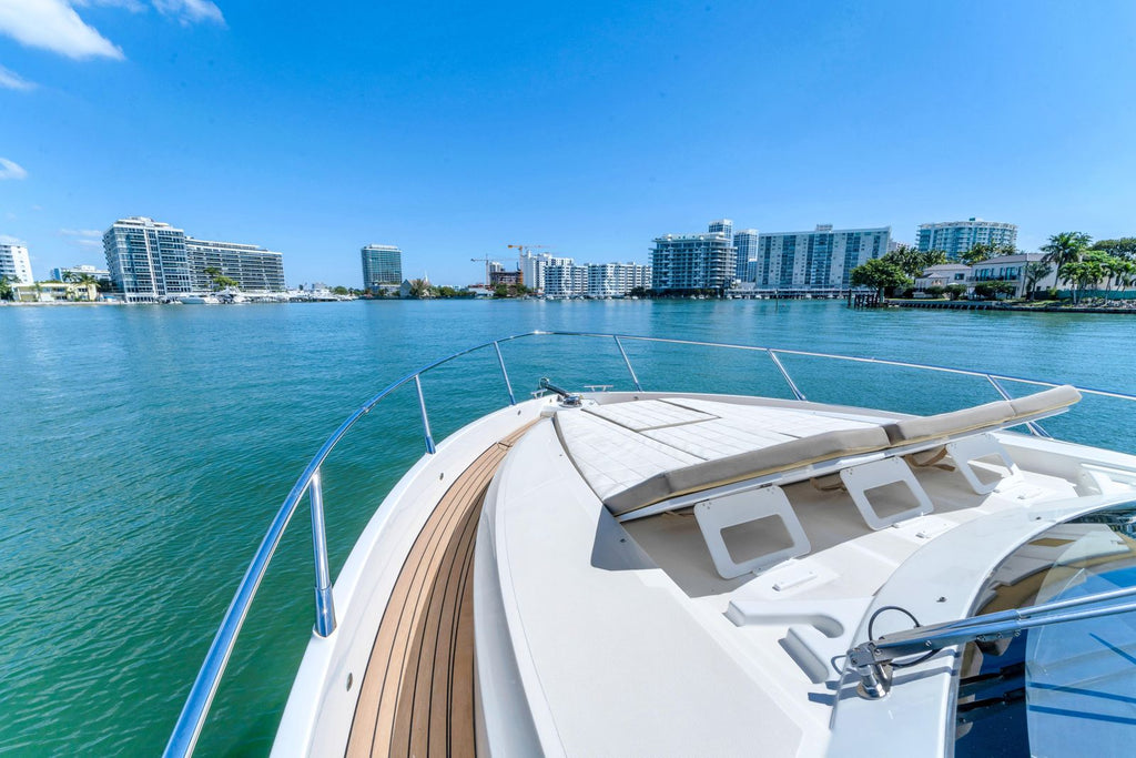 2017 Absolute 40 STL — Twin Volvo Penta Diesel, Miami Beach
