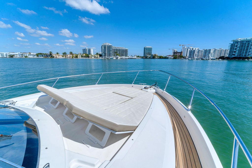 2017 Absolute 40 STL — Twin Volvo Penta Diesel, Miami Beach