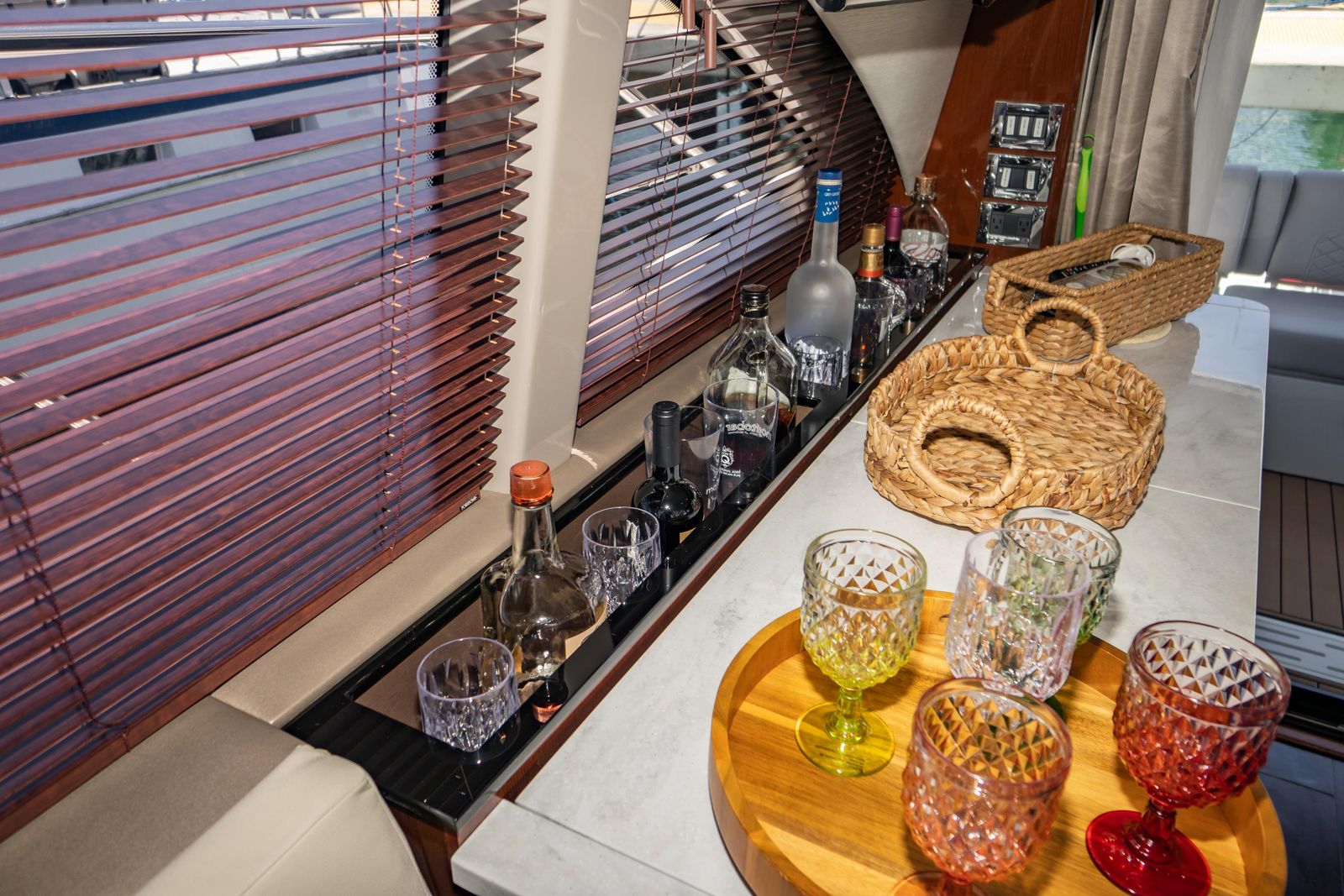 2017 Sea Ray Sundancer 460 — Twin Cummins Diesels & Joystick Docking, Miami