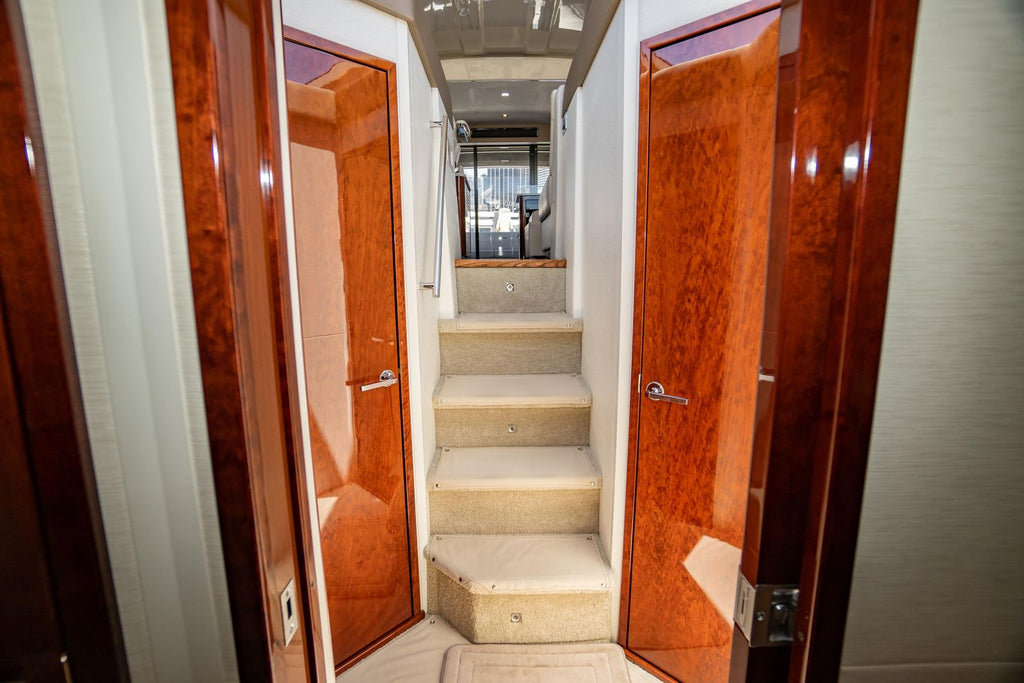 2017 Sea Ray Sundancer 460 — Twin Cummins Diesels & Joystick Docking, Miami