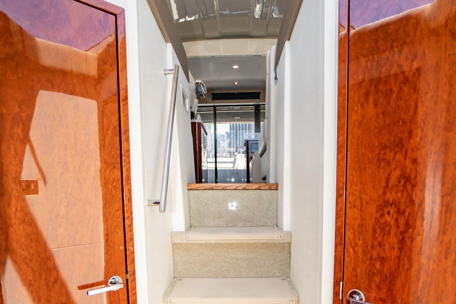 2017 Sea Ray Sundancer 460 — Twin Cummins Diesels & Joystick Docking, Miami
