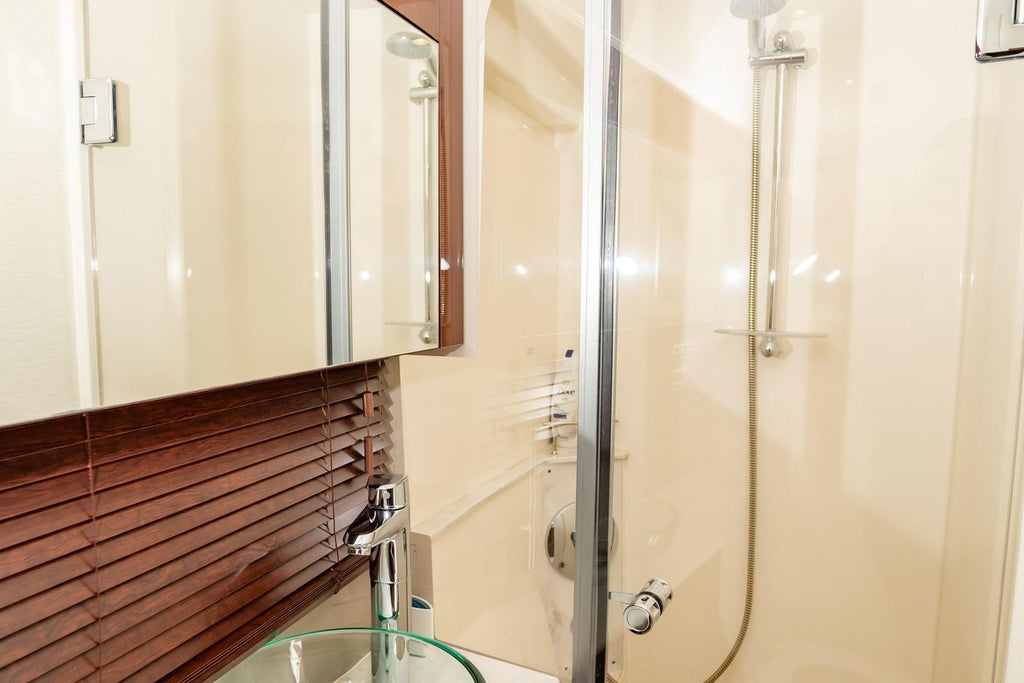 2017 Sea Ray Sundancer 460 — Twin Cummins Diesels & Joystick Docking, Miami