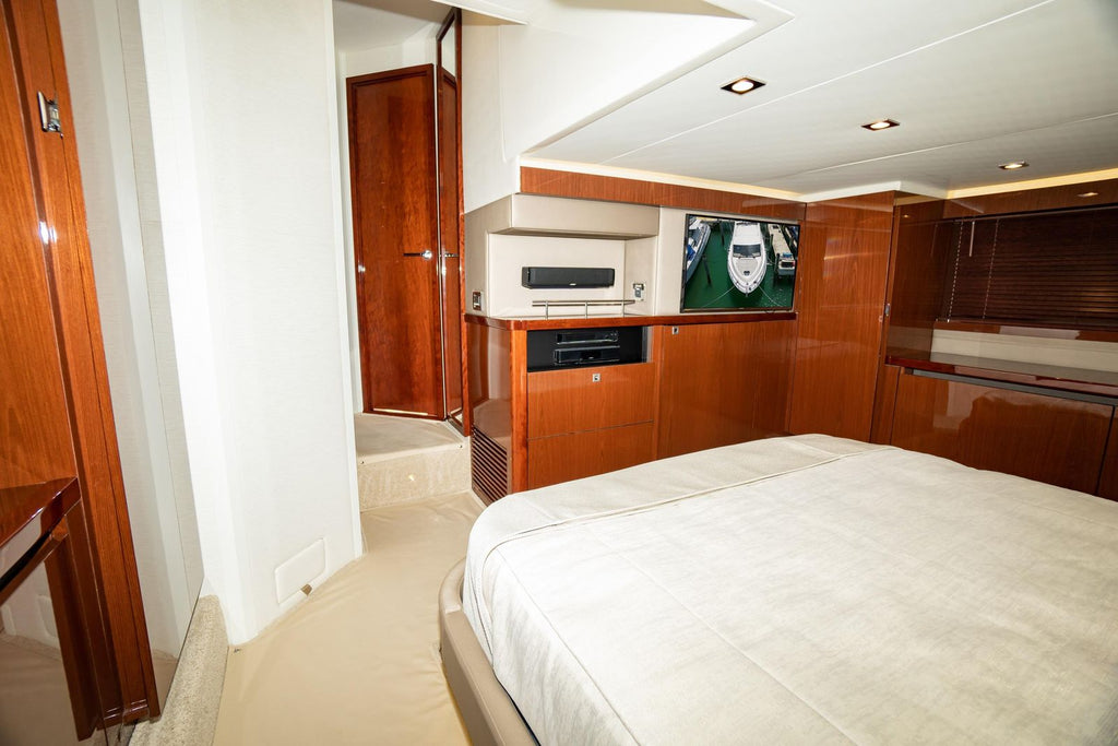 2017 Sea Ray Sundancer 460 — Twin Cummins Diesels & Joystick Docking, Miami