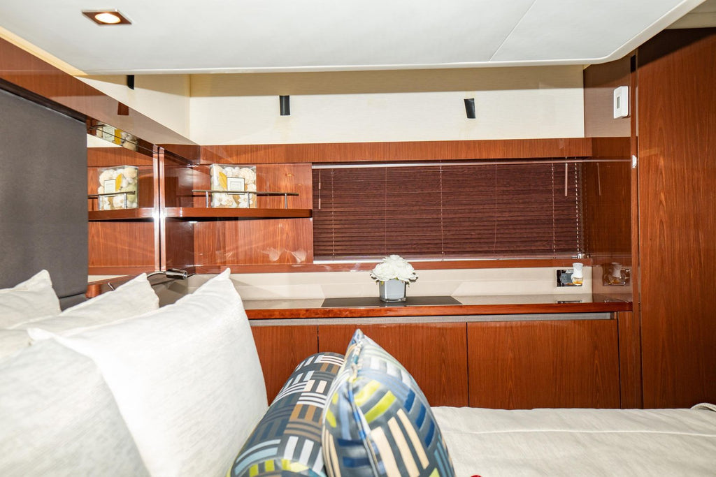 2017 Sea Ray Sundancer 460 — Twin Cummins Diesels & Joystick Docking, Miami