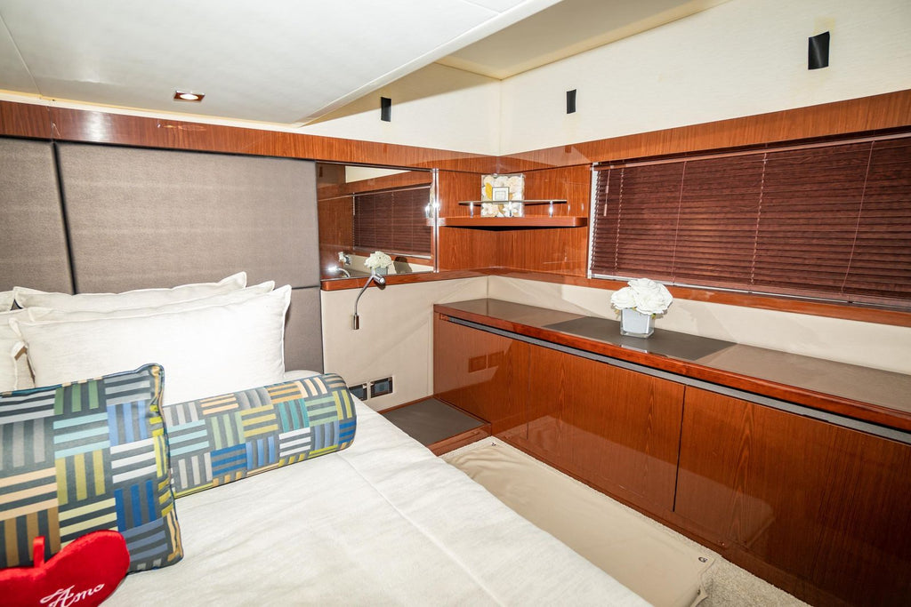 2017 Sea Ray Sundancer 460 — Twin Cummins Diesels & Joystick Docking, Miami