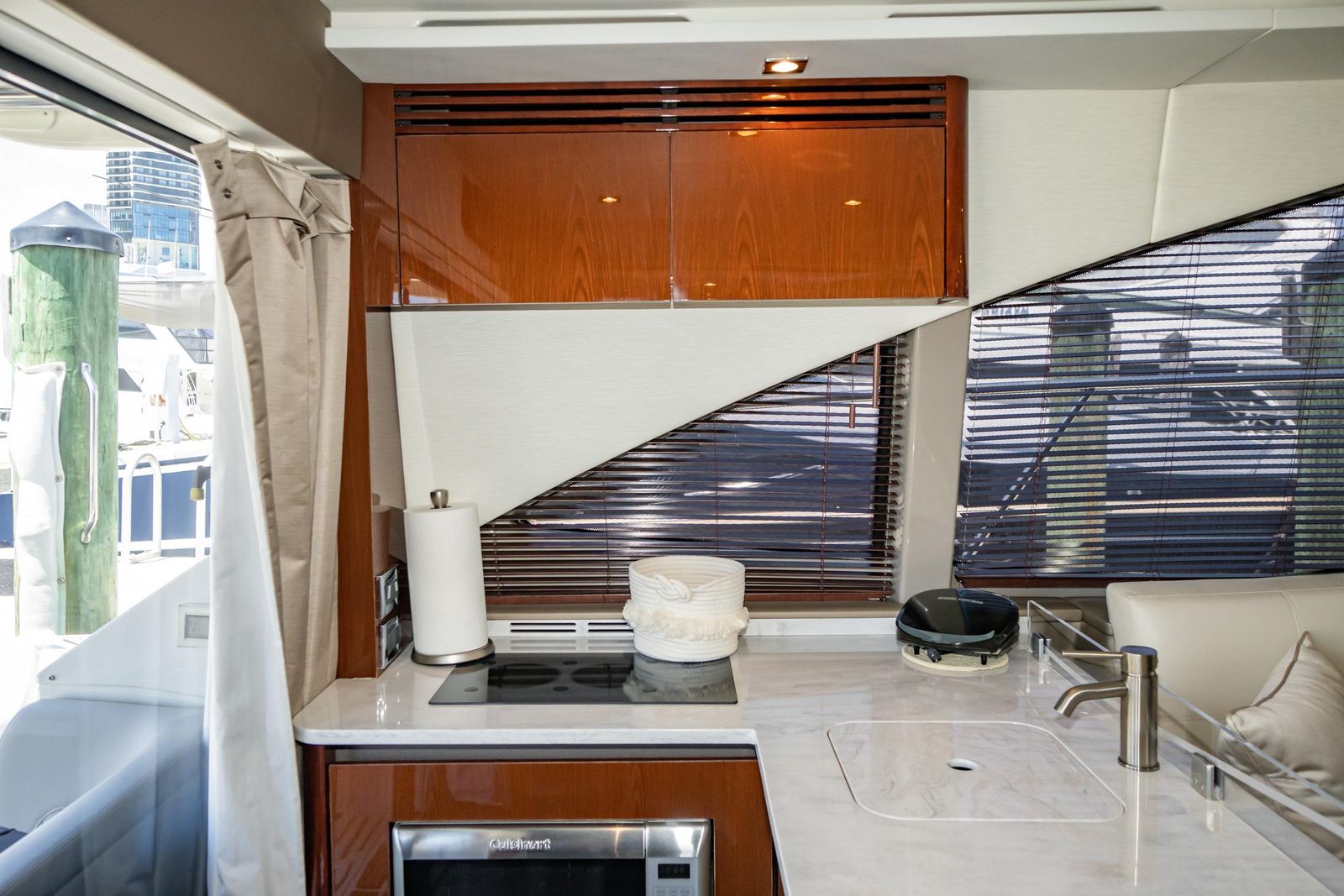 2017 Sea Ray Sundancer 460 — Twin Cummins Diesels & Joystick Docking, Miami