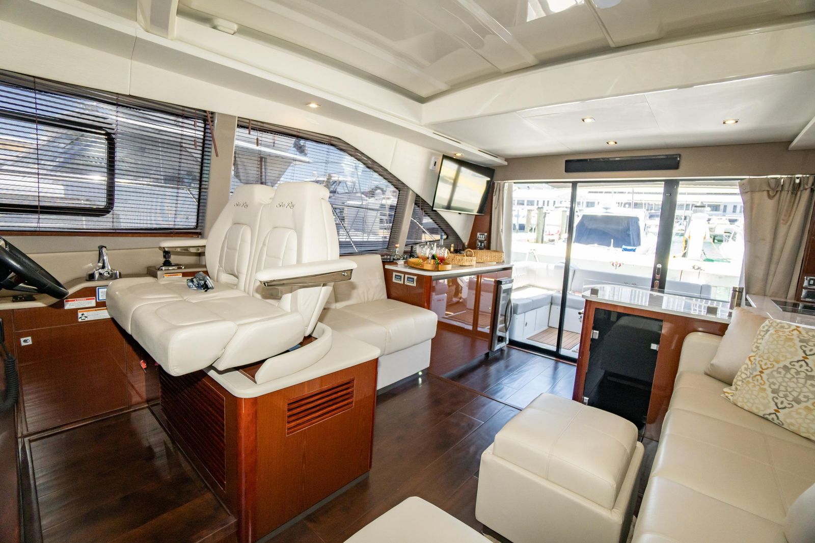 2017 Sea Ray Sundancer 460 — Twin Cummins Diesels & Joystick Docking, Miami