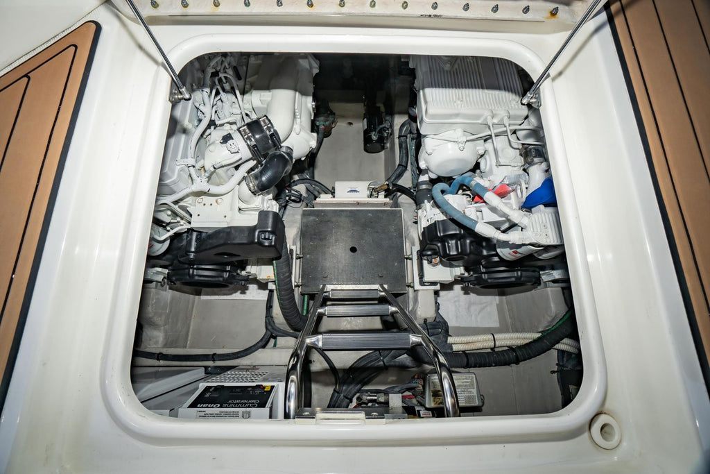2017 Sea Ray Sundancer 460 — Twin Cummins Diesels & Joystick Docking, Miami