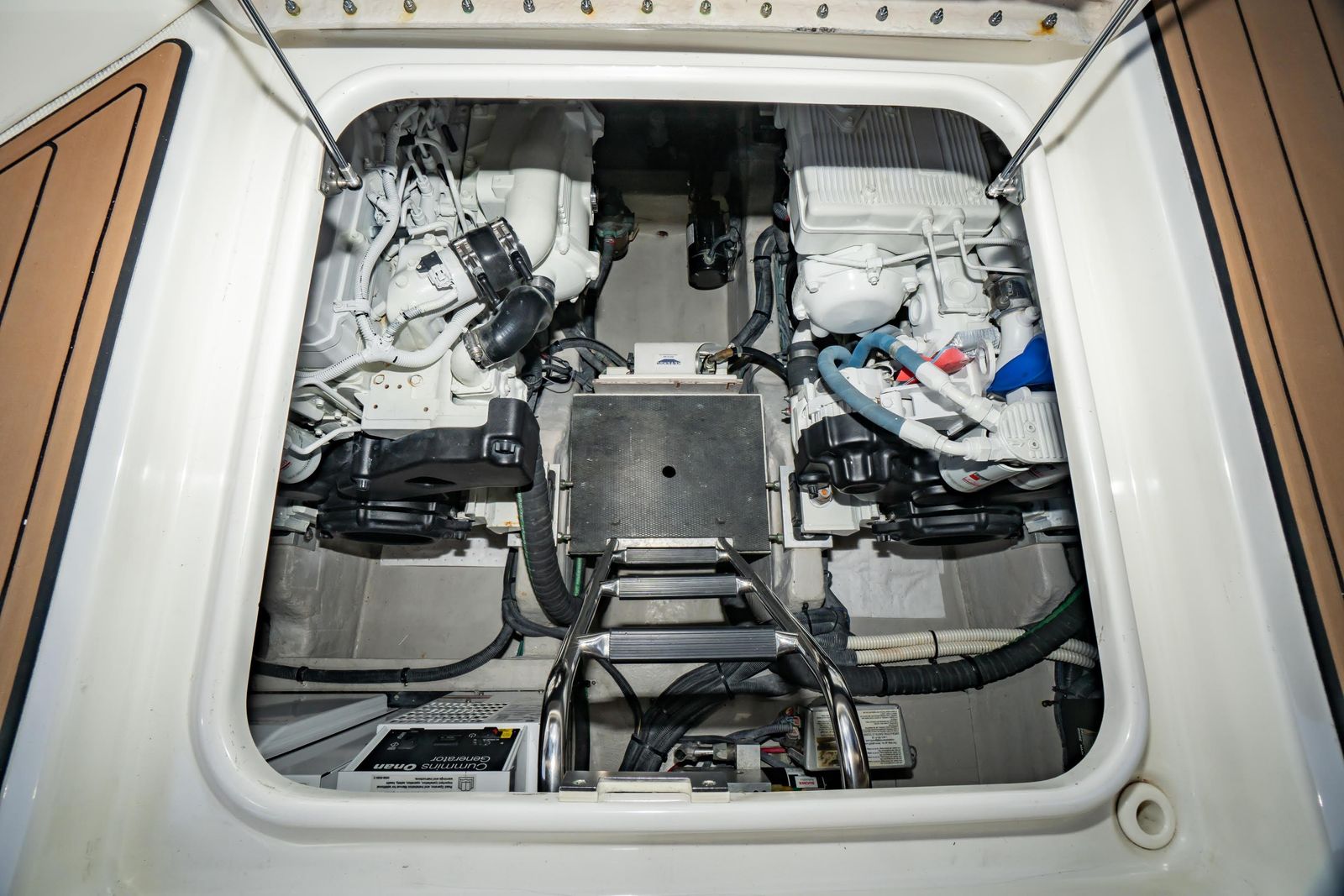 2017 Sea Ray Sundancer 460 — Twin Cummins Diesels & Joystick Docking, Miami