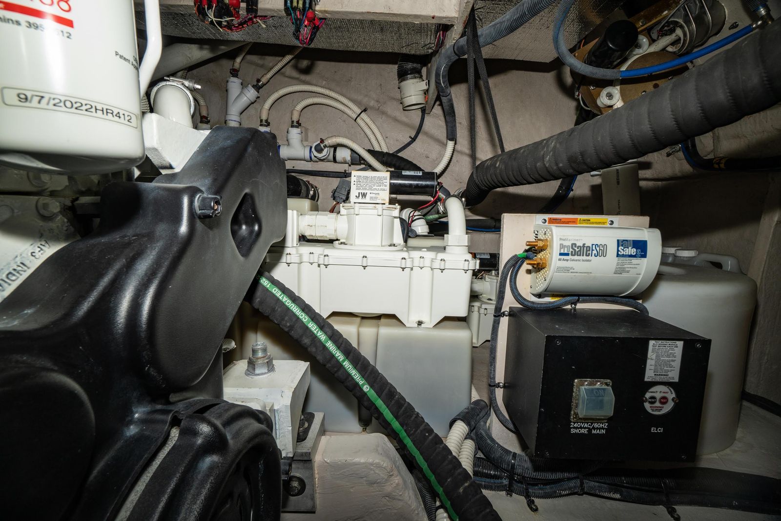 2017 Sea Ray Sundancer 460 — Twin Cummins Diesels & Joystick Docking, Miami