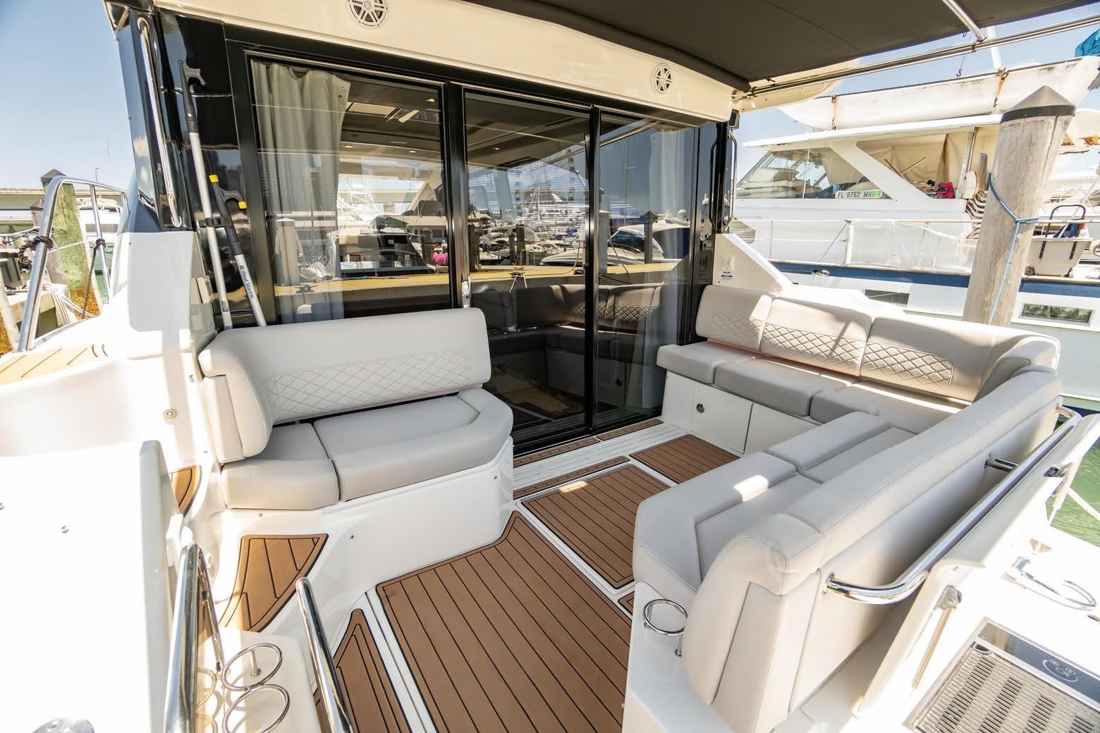 2017 Sea Ray Sundancer 460 — Twin Cummins Diesels & Joystick Docking, Miami