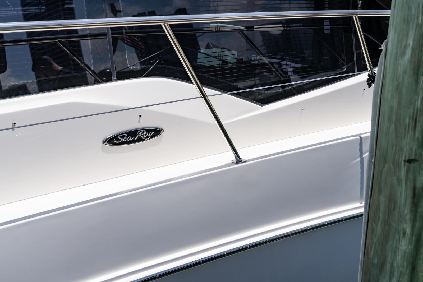 2017 Sea Ray Sundancer 460 — Twin Cummins Diesels & Joystick Docking, Miami