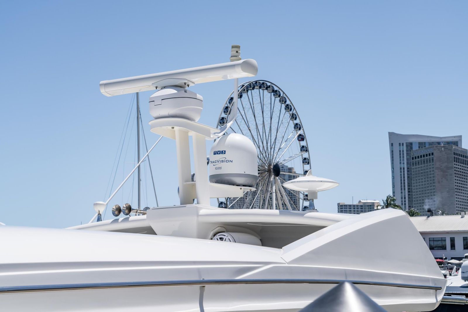 2017 Sea Ray Sundancer 460 — Twin Cummins Diesels & Joystick Docking, Miami