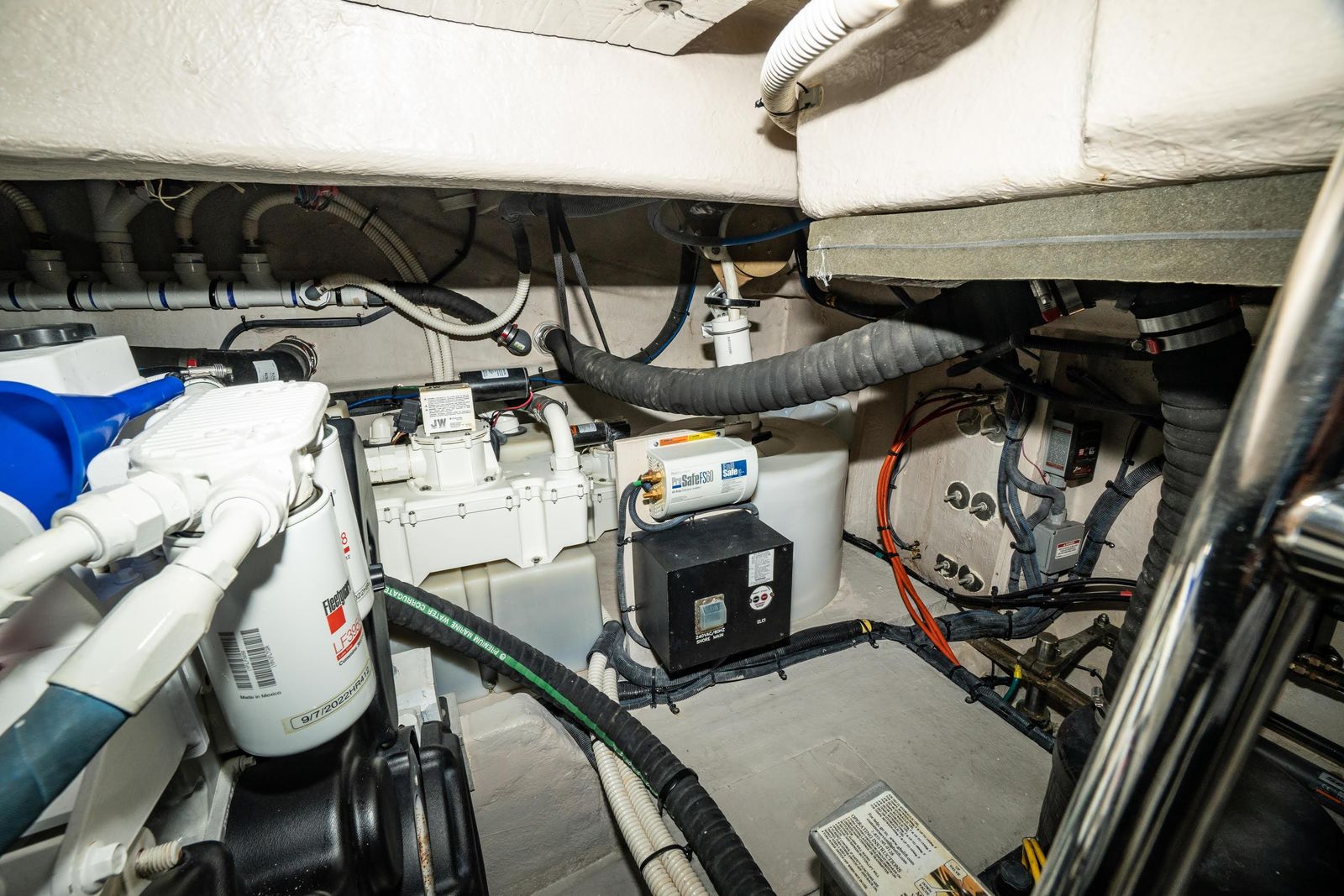 2017 Sea Ray Sundancer 460 — Twin Cummins Diesels & Joystick Docking, Miami