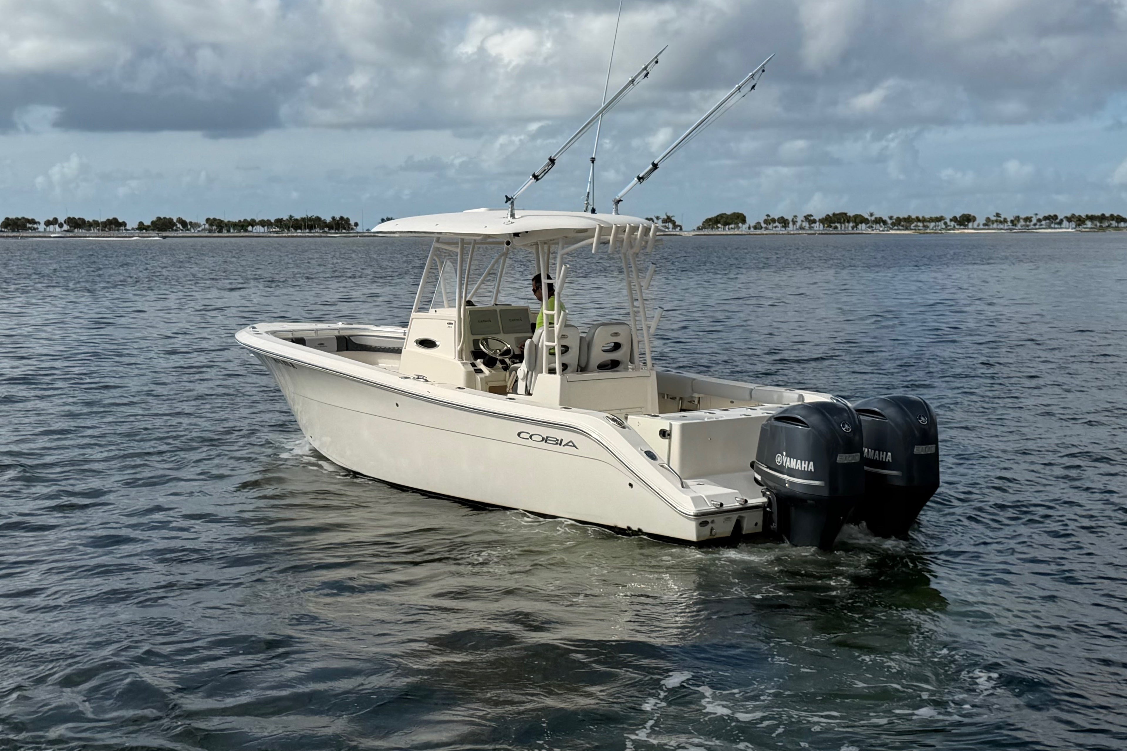 2018 Cobia 301 Center Console — Twin Yamaha F300s, Downtown Miami