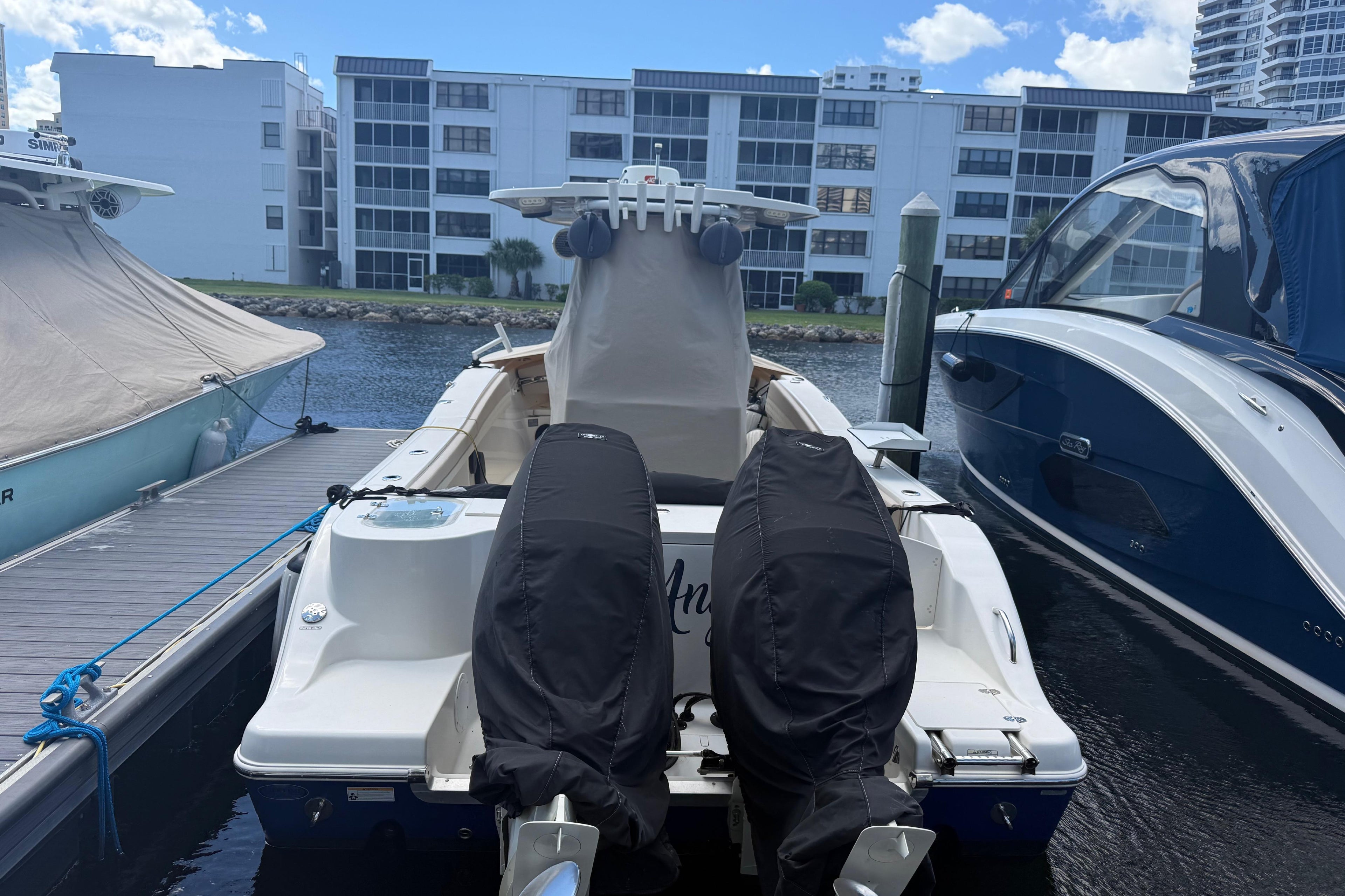 2018 NauticStar 28 XS Offshore — Twin Suzuki 300s, Miami