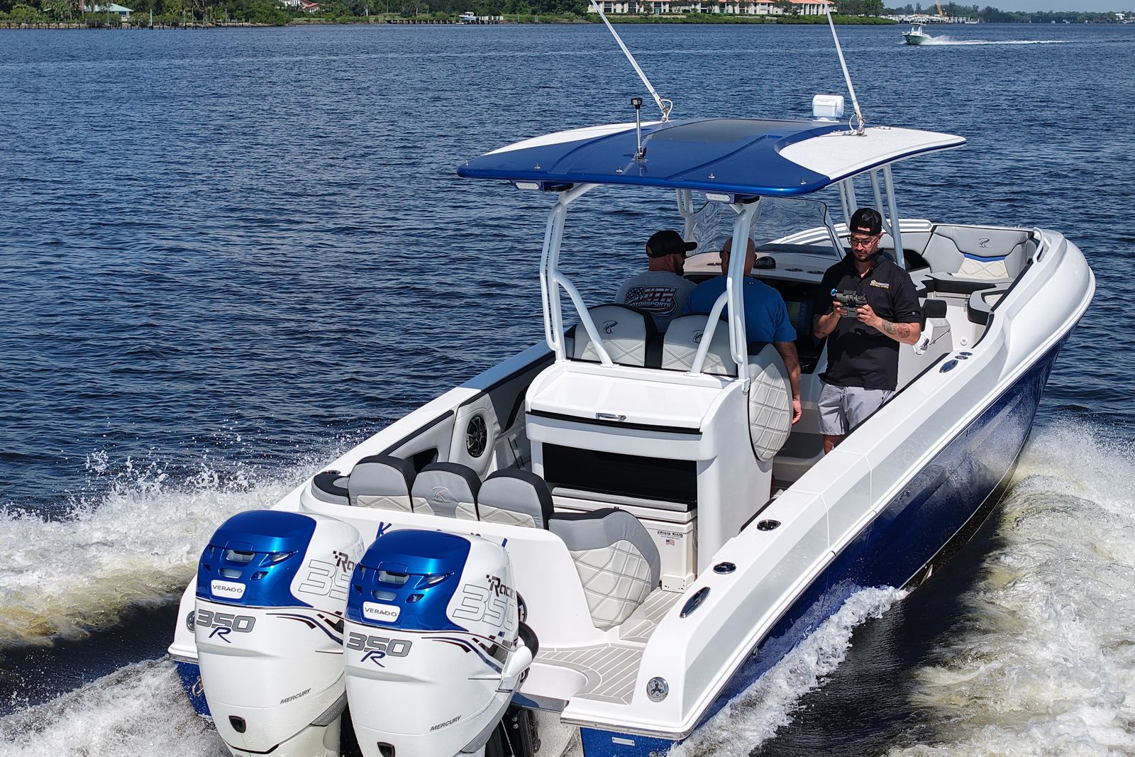 2018 Renegade 33 Open
