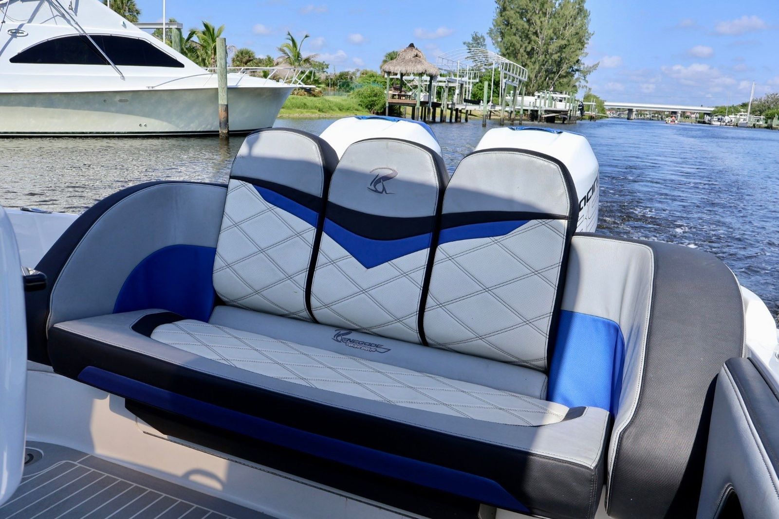 2018 Renegade 33 Open