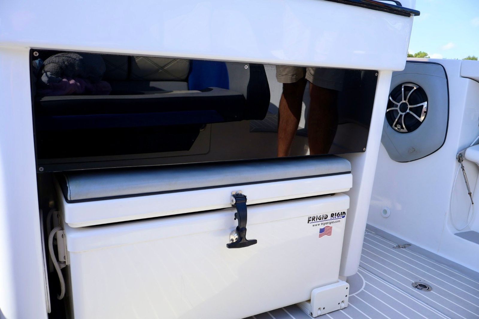 2018 Renegade 33 Open