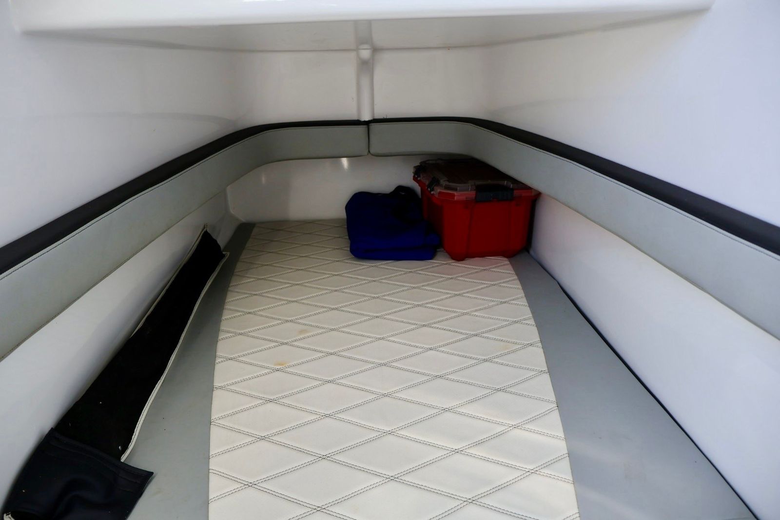 2018 Renegade 33 Open