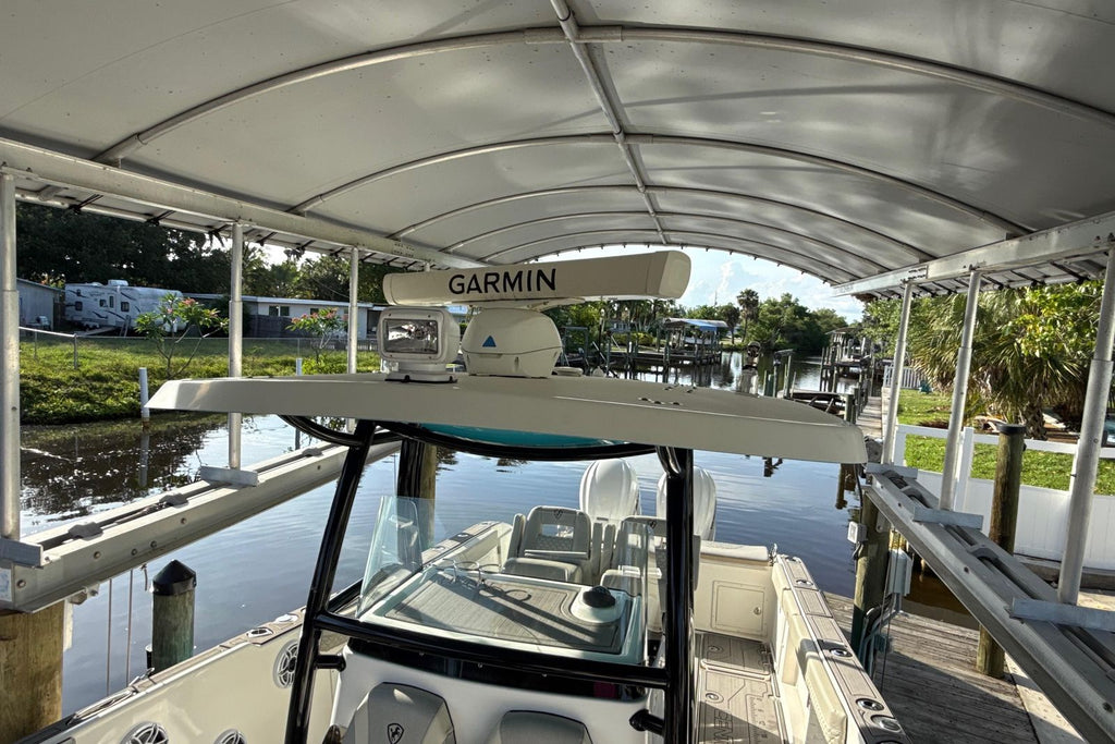 2019 Century 3200 Center Console