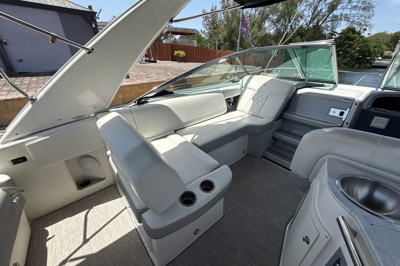 2019 Regal 33 XO